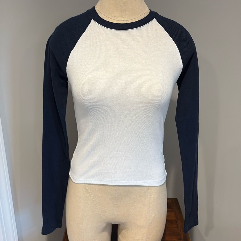 Hollister Long Sleeve Ribbed Top Size S